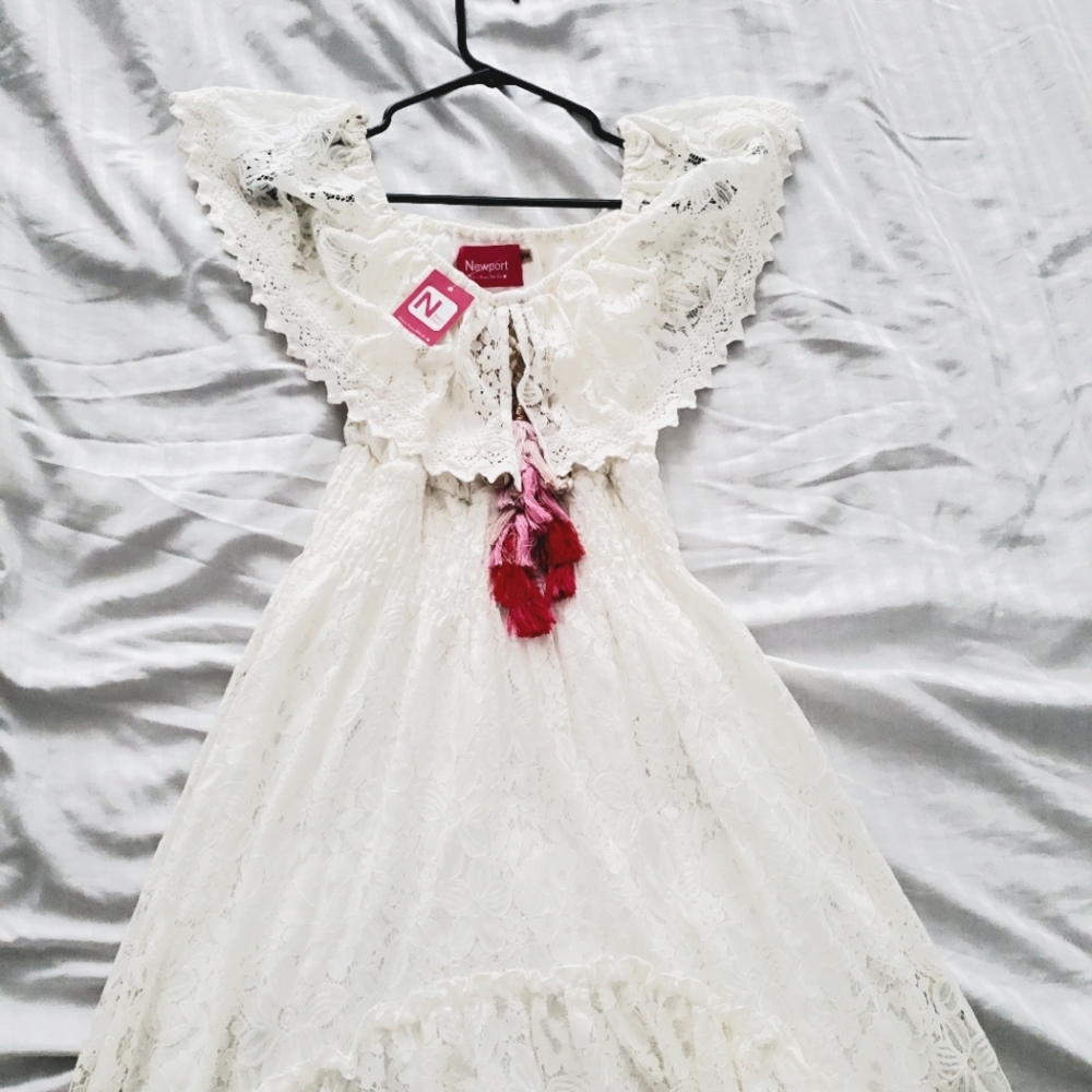 Brand new white dress, size S/M